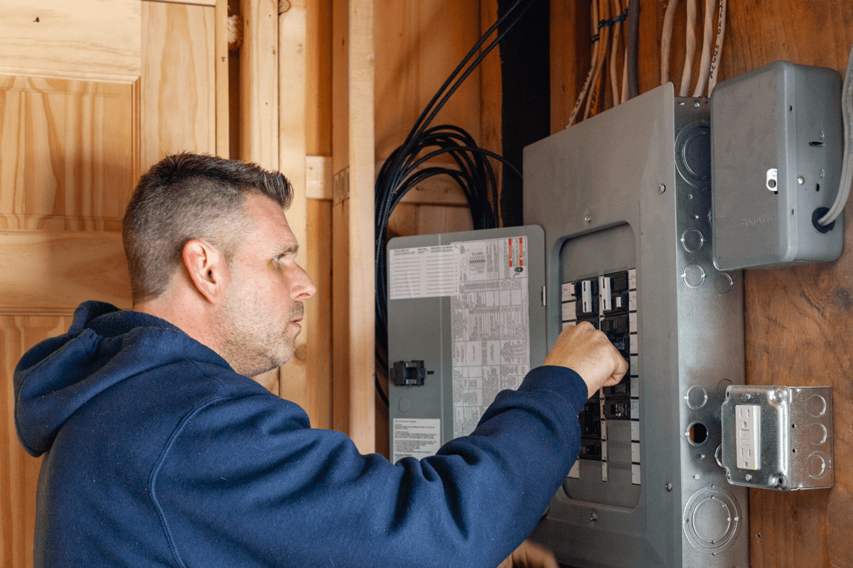 How to Maintain Your Homes Electrical System